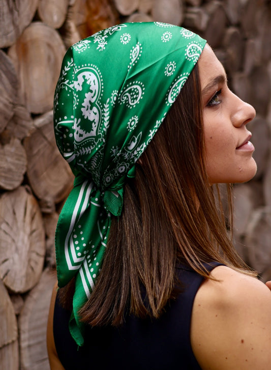 Summer Fleur Silky Square | Green