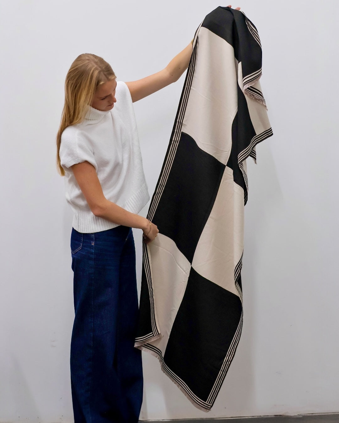 Colour-block Wrap — Black Latte
