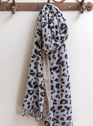Open image in slideshow, Cotton Scarf - Leopard Rock
